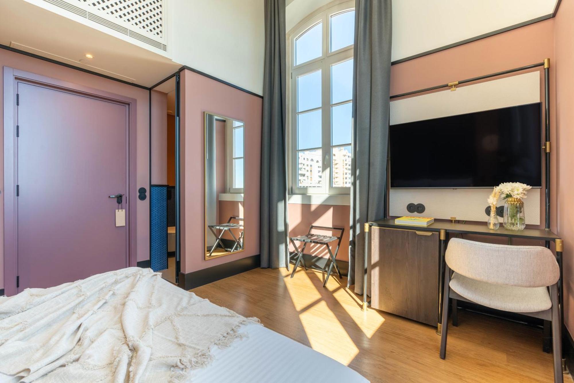 Hotel The Editory Riverside Hotel, An Historic