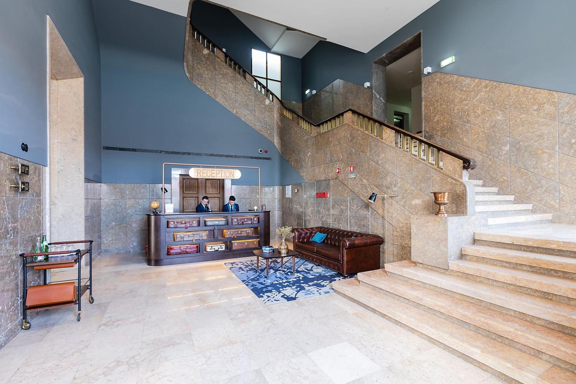 The Editory Riverside Hotel, An Historic